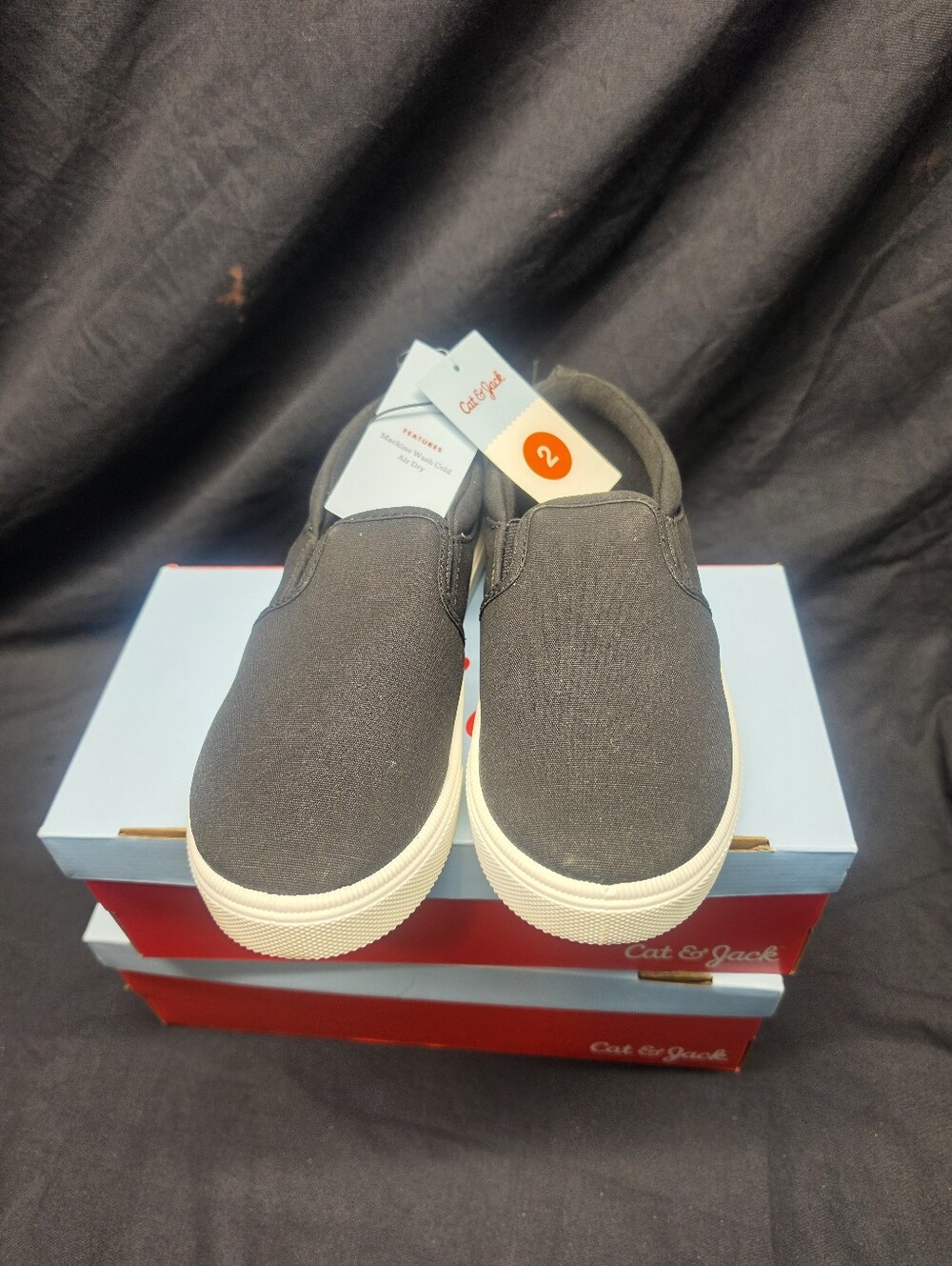 Cat & Jack Hollis Black Slip-On Sneakers Kids Size 2 NWT w/ Box